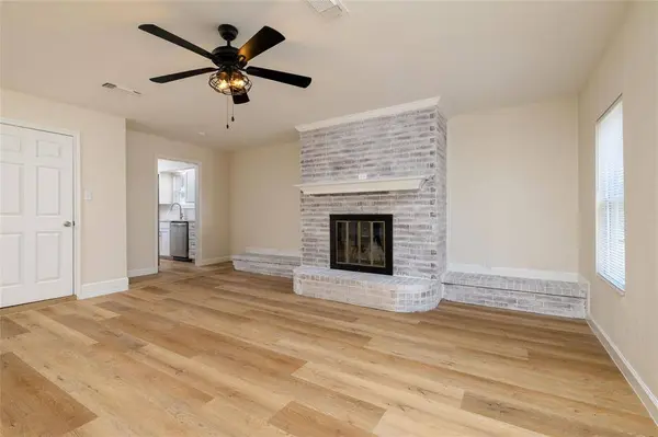 6300 Sunnybrook Drive, Watauga, TX 76148