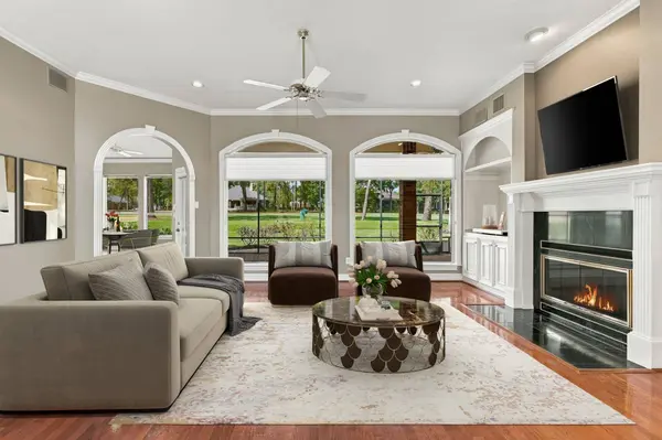 299 Wedgewood DR, Montgomery, TX 77356