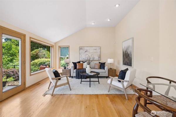 2904 222nd PL SE, Sammamish, WA 98075