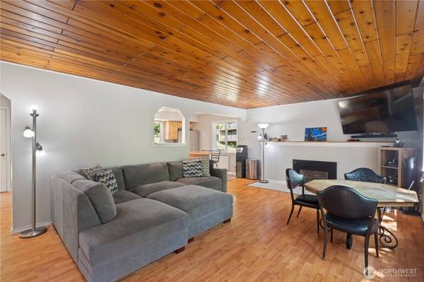 1768 Emerald Lake WAY, Bellingham, WA 98226