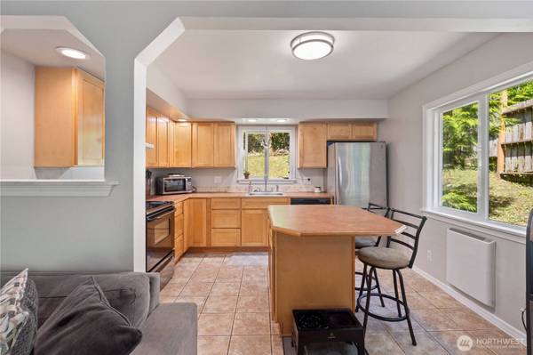 1768 Emerald Lake WAY, Bellingham, WA 98226