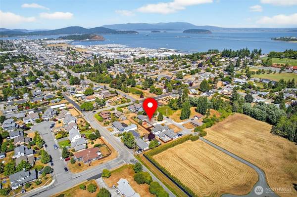 4012 Commercial AVE, Anacortes, WA 98221