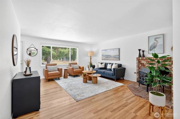 4012 Commercial AVE, Anacortes, WA 98221