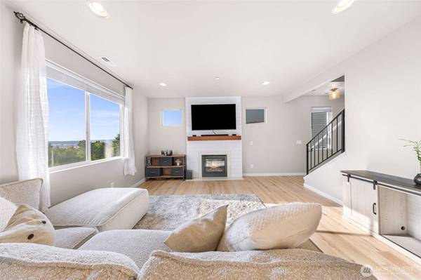 6742 43rd ST NE, Marysville, WA 98270