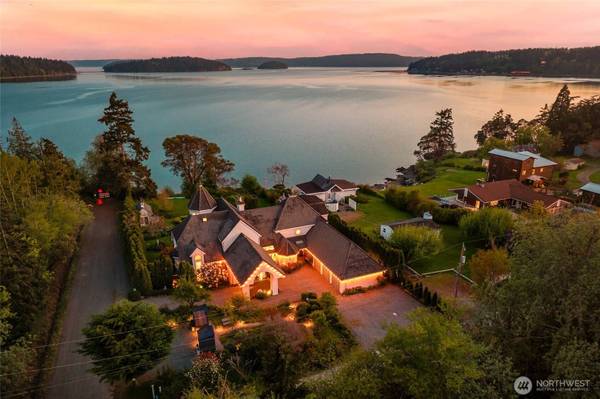 8480 Thompson Beach RD, Anacortes, WA 98221