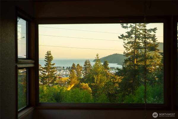 5408 Sunset AVE, Anacortes, WA 98221
