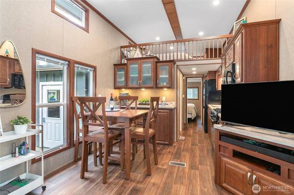 990 S Lake Whatcom BLVD #9, Sedro Woolley, WA 98284