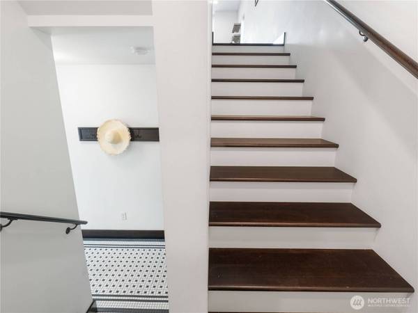 2019 Cornwall AVE, Bellingham, WA 98225