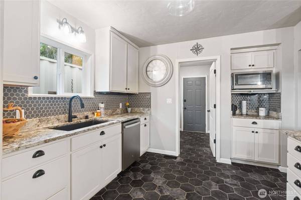 3116 Alderwood AVE, Bellingham, WA 98225