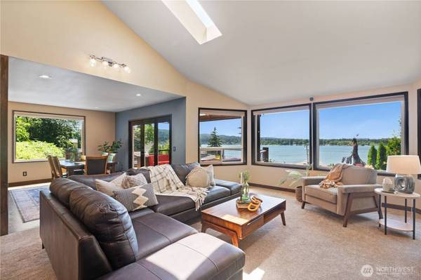 4815 Academy ST, Bellingham, WA 98226