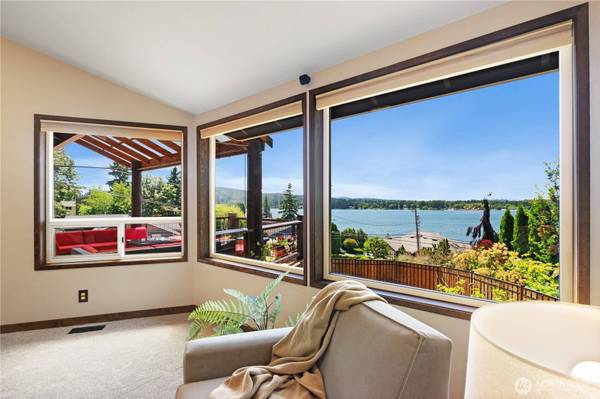 4815 Academy ST, Bellingham, WA 98226