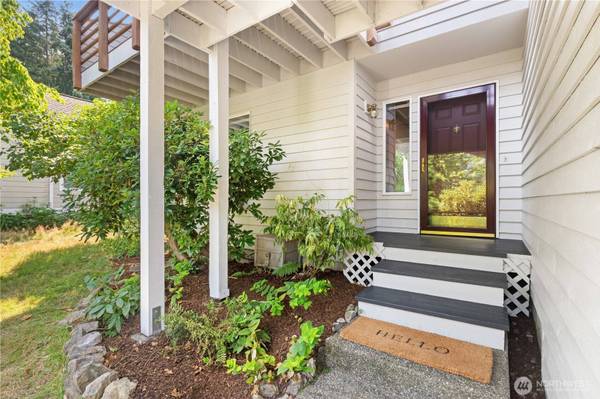 7 Bogey LN, Bellingham, WA 98229