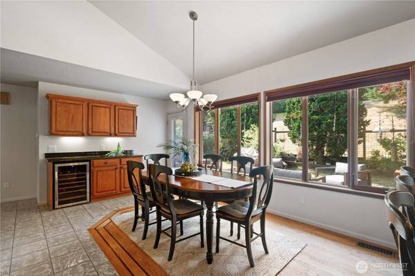 7 Bogey LN, Bellingham, WA 98229