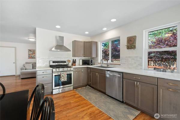 1715 E Illinois, Bellingham, WA 98226