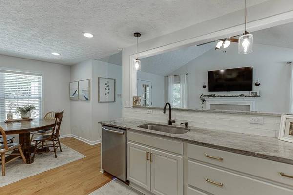 3980 Piper Glen DR, Buford, GA 30519