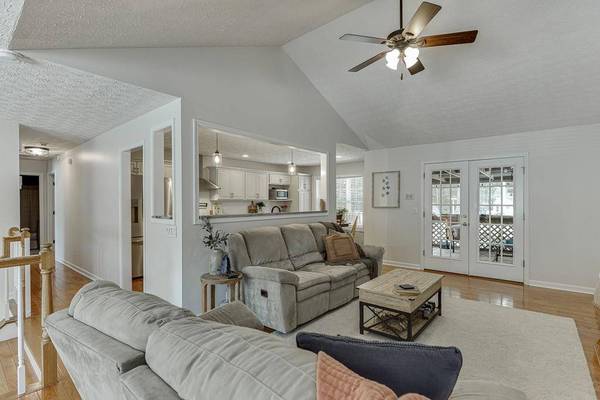 3980 Piper Glen DR, Buford, GA 30519