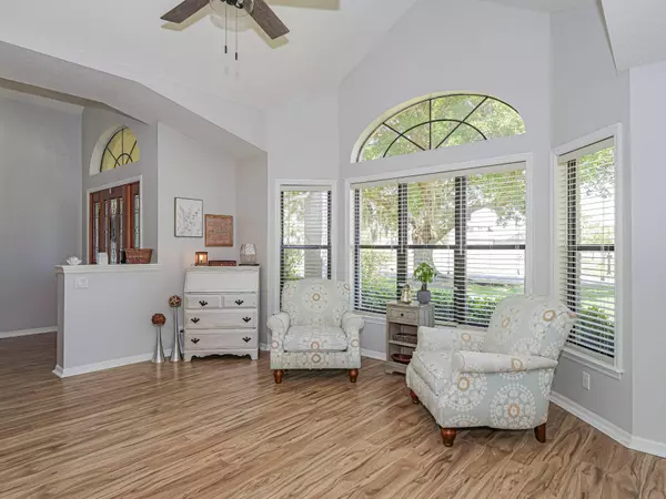 988 Spanish Wells DR, Melbourne, FL 32940