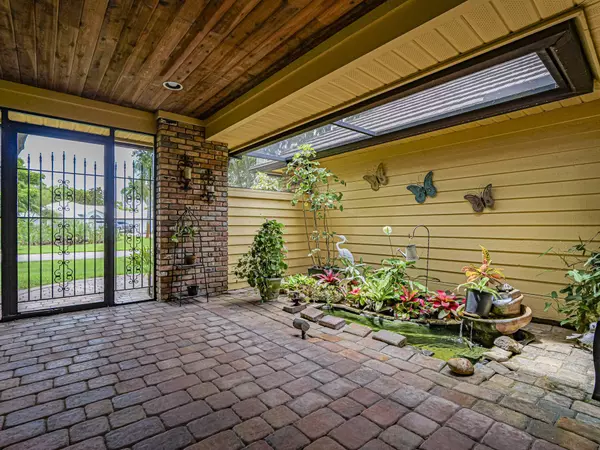 505 Cross Creek CIR, Sebastian, FL 32958