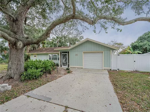 426 Tulip DR, Sebastian, FL 32958