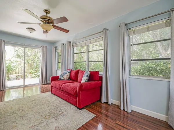 425 Banyan ST, Sebastian, FL 32958