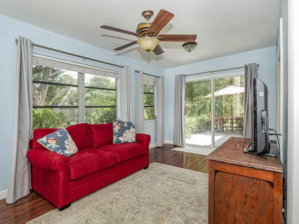 425 Banyan ST, Sebastian, FL 32958