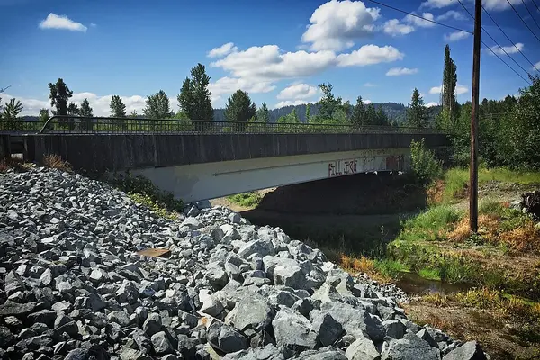 Orting_Kapowsin_Hwy_over_Puyallup_River