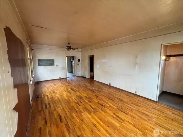 724 4th ST SE, Auburn, WA 98002