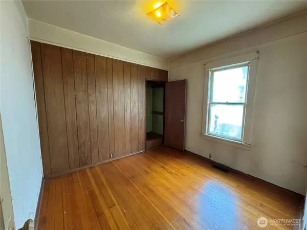 724 4th ST SE, Auburn, WA 98002