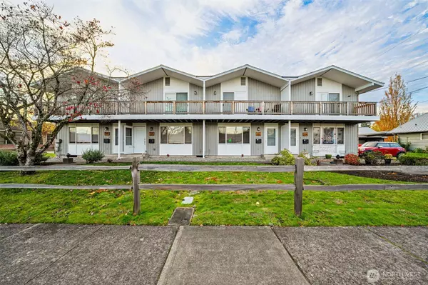 334 340 4th ST SW, Puyallup, WA 98371