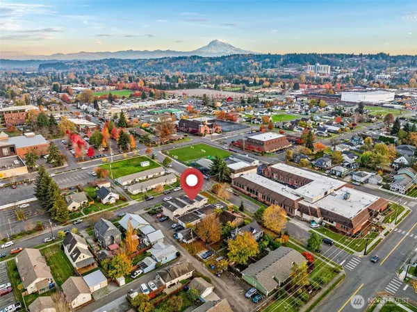 334 340 4th ST SW, Puyallup, WA 98371