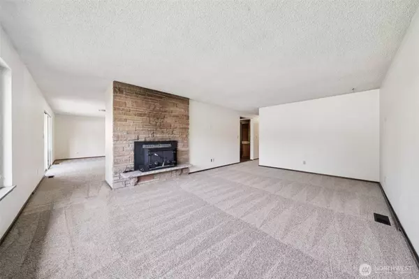 32305 10th PL S, Federal Way, WA 98003