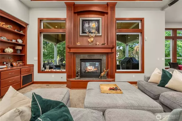 8003 113th Street Ct E, Puyallup, WA 98373