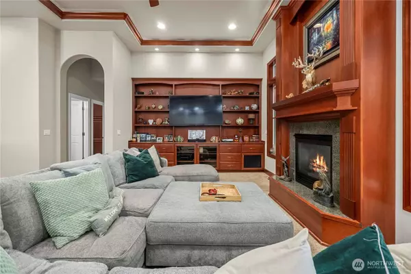 8003 113th Street Ct E, Puyallup, WA 98373