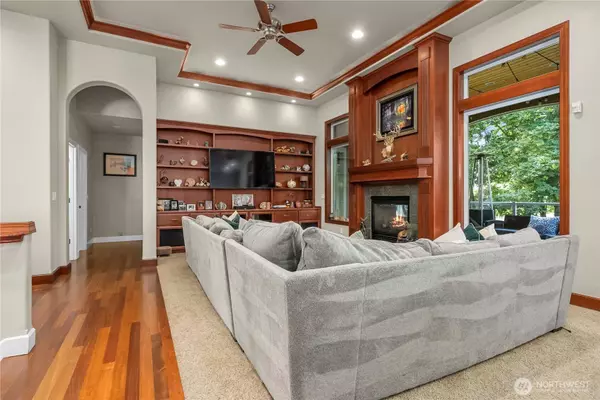 8003 113th Street Ct E, Puyallup, WA 98373