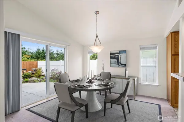 822 Maple LN SW, Orting, WA 98360