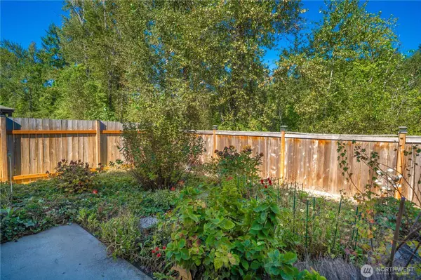 1324 Daffodil AVE NE, Orting, WA 98360