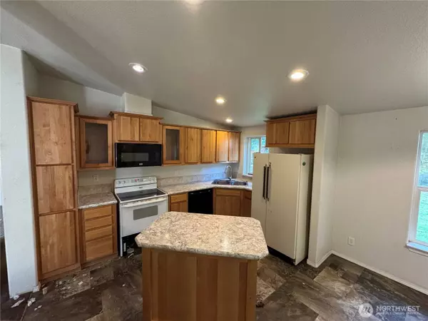 3205 248th Street Ct E, Spanaway, WA 98387