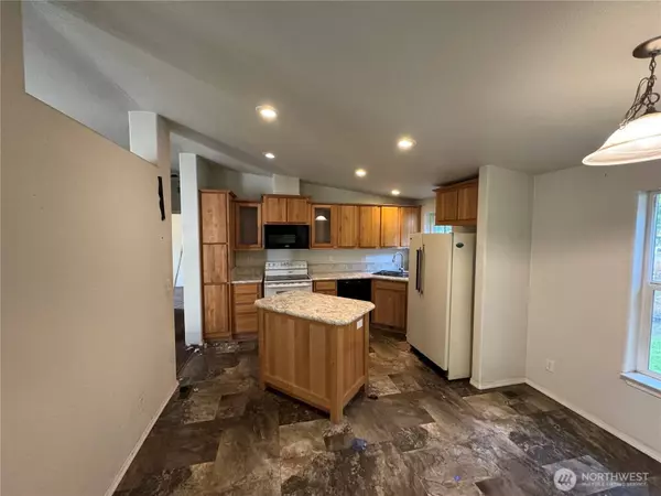 3205 248th Street Ct E, Spanaway, WA 98387