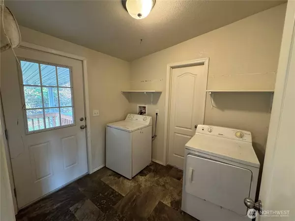 3205 248th Street Ct E, Spanaway, WA 98387