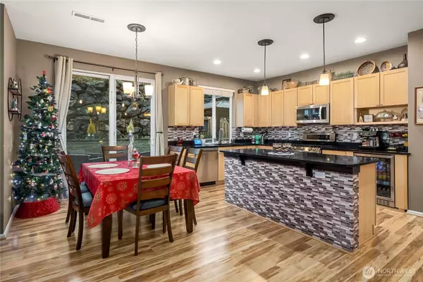 6718 Montevista DR SE, Auburn, WA 98092