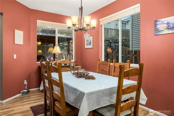 6718 Montevista DR SE, Auburn, WA 98092