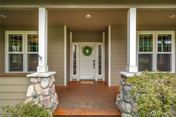 2205 215th AVE E, Lake Tapps, WA 98391