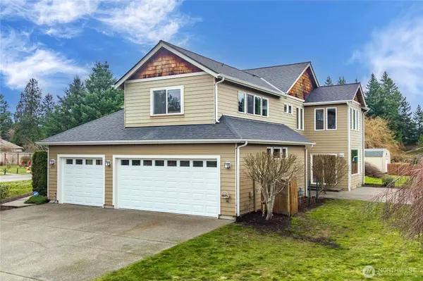 2205 215th AVE E, Lake Tapps, WA 98391