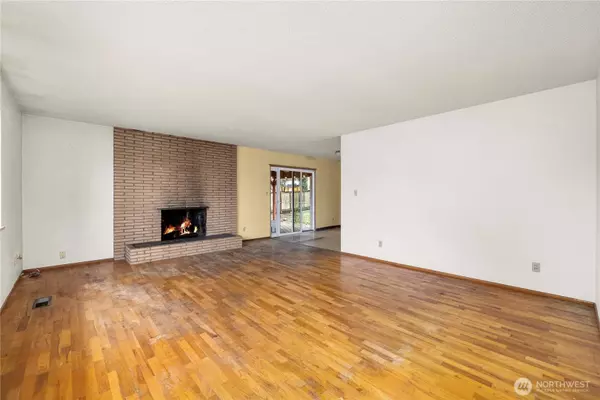 10102 75th AVE E, Puyallup, WA 98373