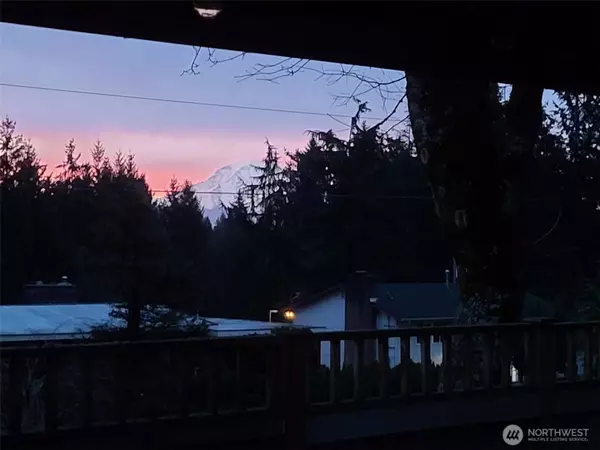 10102 75th AVE E, Puyallup, WA 98373