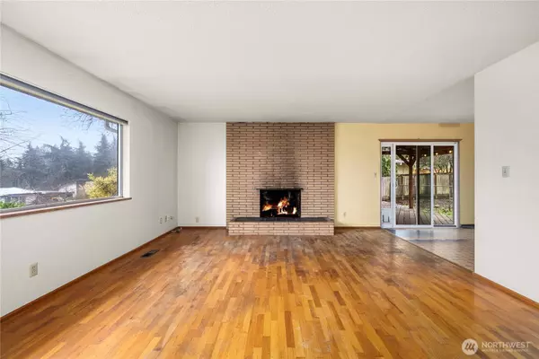 10102 75th AVE E, Puyallup, WA 98373