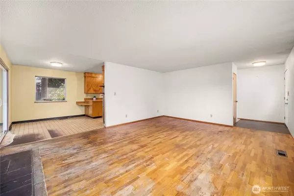 10102 75th AVE E, Puyallup, WA 98373