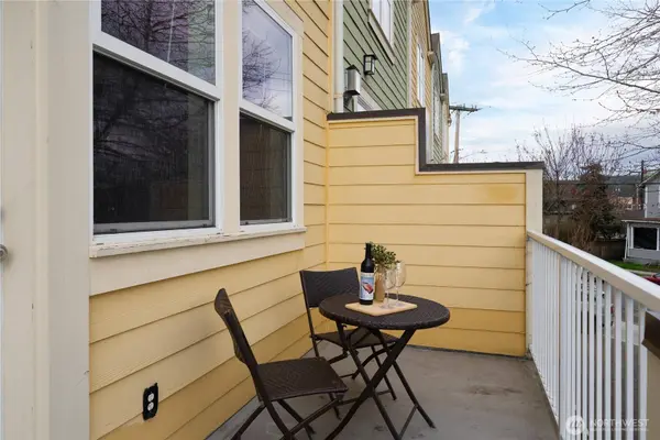 816 Cherry AVE #1A&B, Sumner, WA 98390