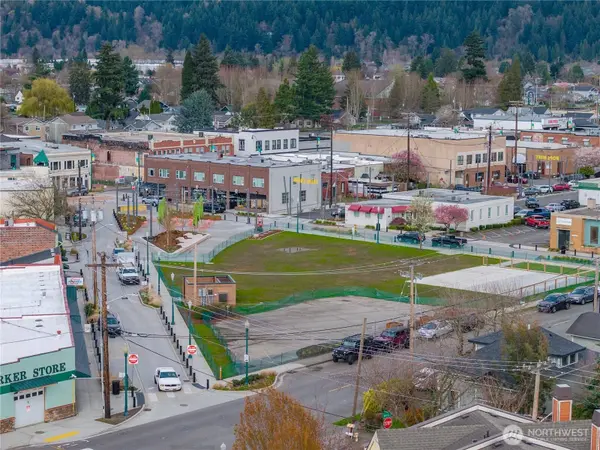 816 Cherry AVE #1A&B, Sumner, WA 98390