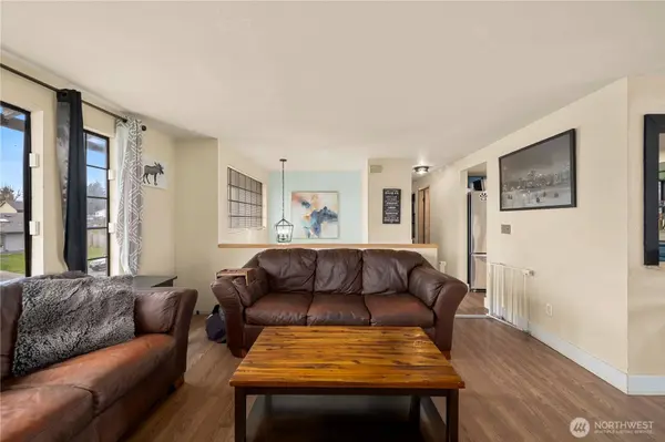 27708 128th PL SE, Kent, WA 98030